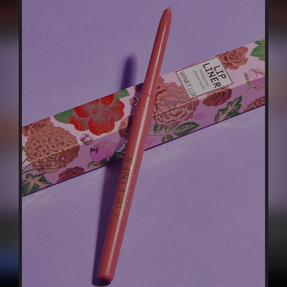 2/$25✨️Winky Lux Lip Liner✨️